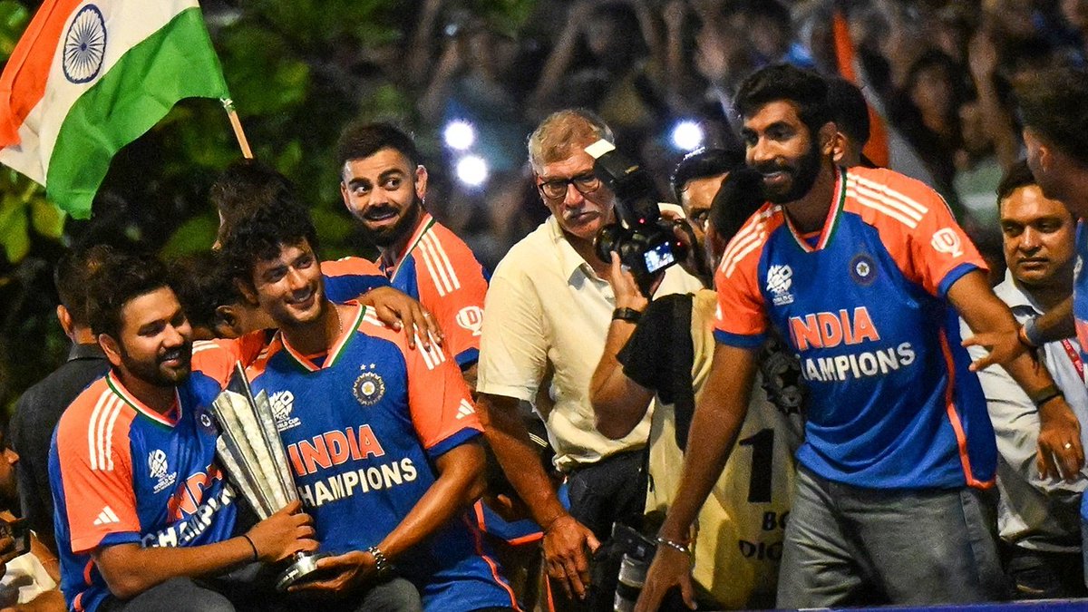 mufaddal_vohra's tweet photo. Thank you, Mumbai! ❤️

- An unforgettable day for team India and fans! 🌟 https://t.co/JfxhK4YdjC