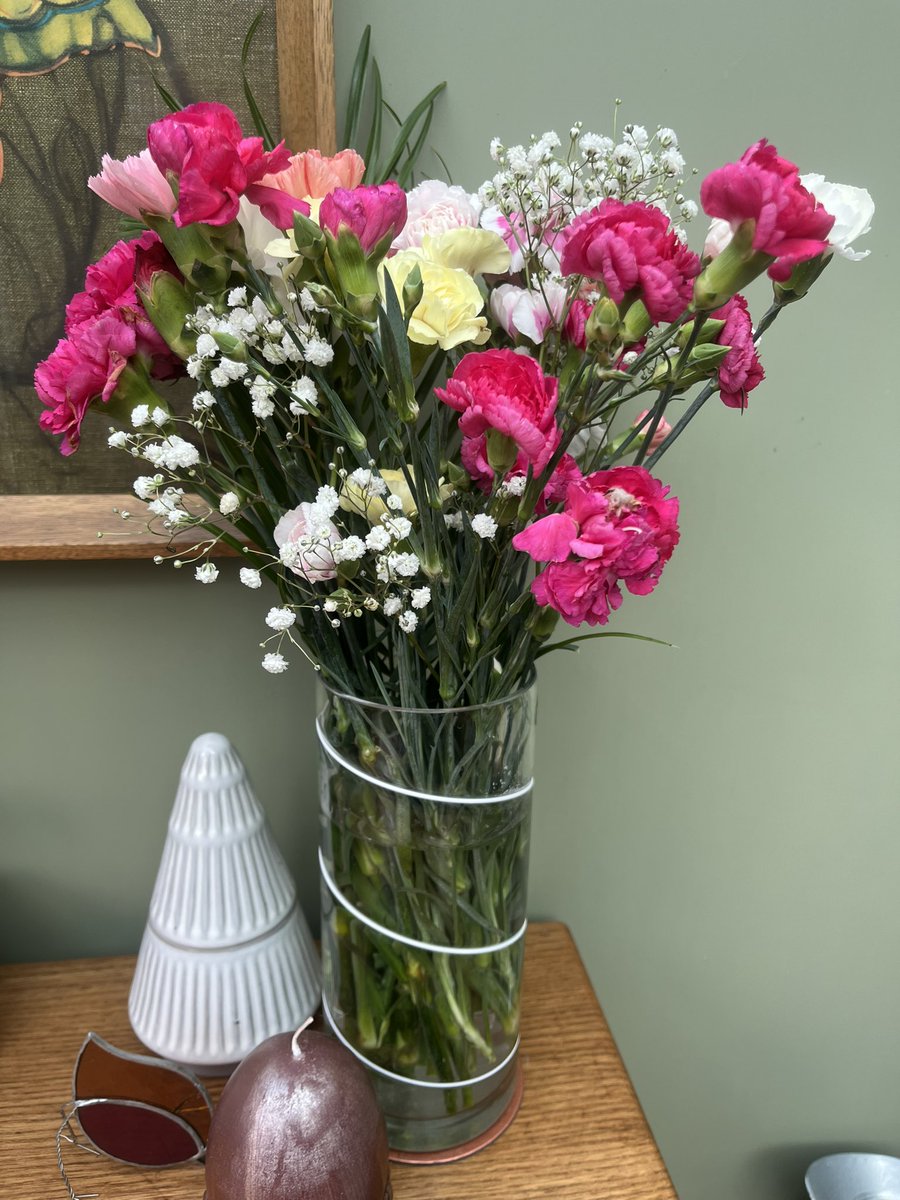 sarahs42's tweet photo. When you get sent flowers by a new parent for just doing your job 🥹@HolywellCoE https://t.co/jd6AJkxO2A