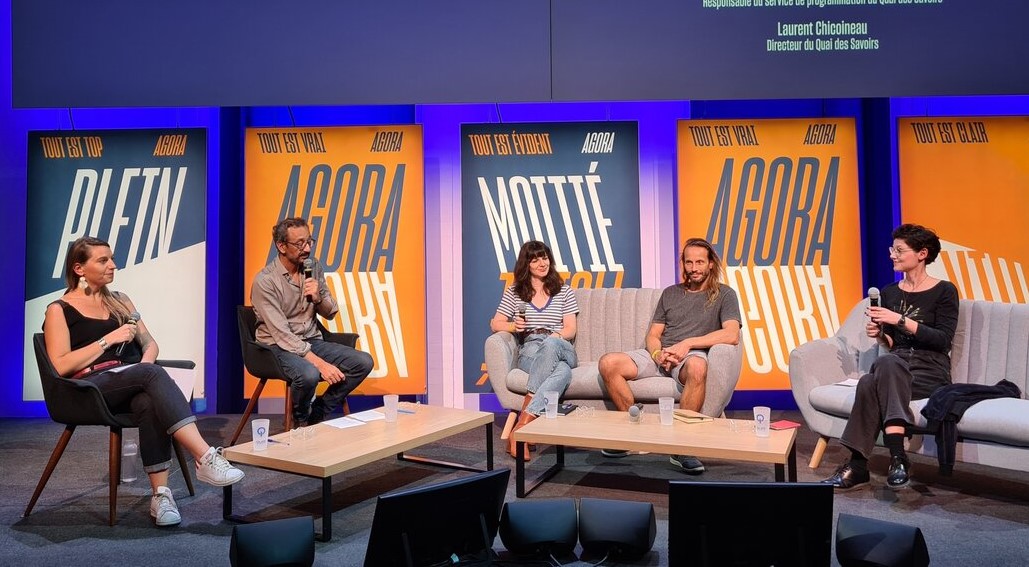 [DOSSIER IA ET MÉDIAS] Faux-Semblants, les nouveaux pièges des images

Le QDS s’est intéressé aux liaisons dangereuses entre fiction et réalité. 

Découvrez cette rencontre : tinyurl.com/wyha8jut

***
💡 Pour en savoir plus sur l'IA, consultez notre dossier web "IA ET MÉDIAS"