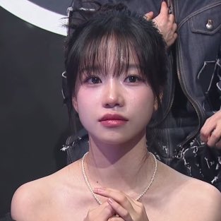 group name izna i just know yuri had flashbacks