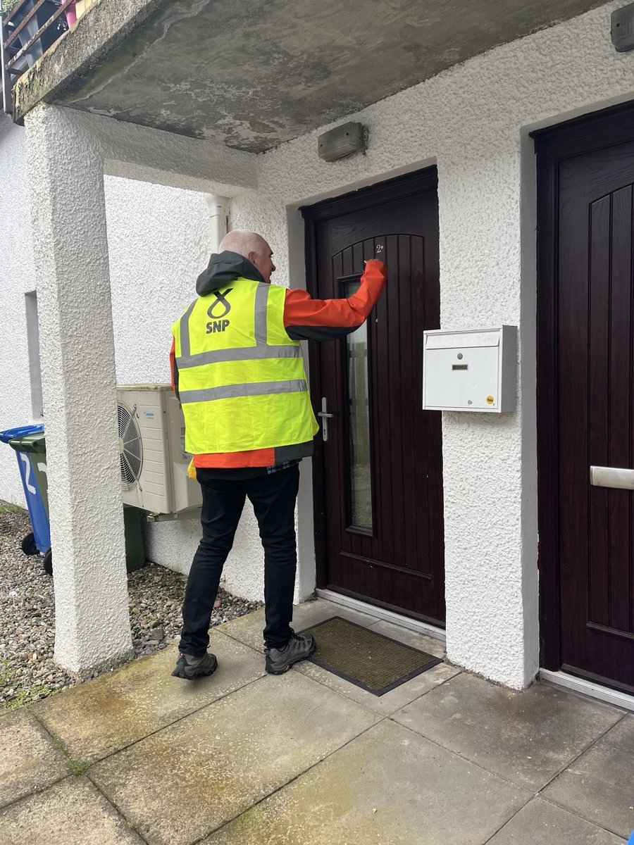 Halfway through polling day &amp; support for @drewhendrySNP is going strong 😃💪 #VoteSNP #GE24