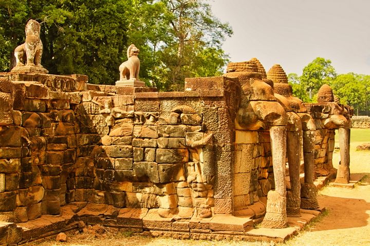 nethycurl's tweet photo. Art of the Day: "The Terrace of the Elephants, Cambod". Buy at: https://t.co/2C5fqdiNZq https://t.co/bCLtckmWZL