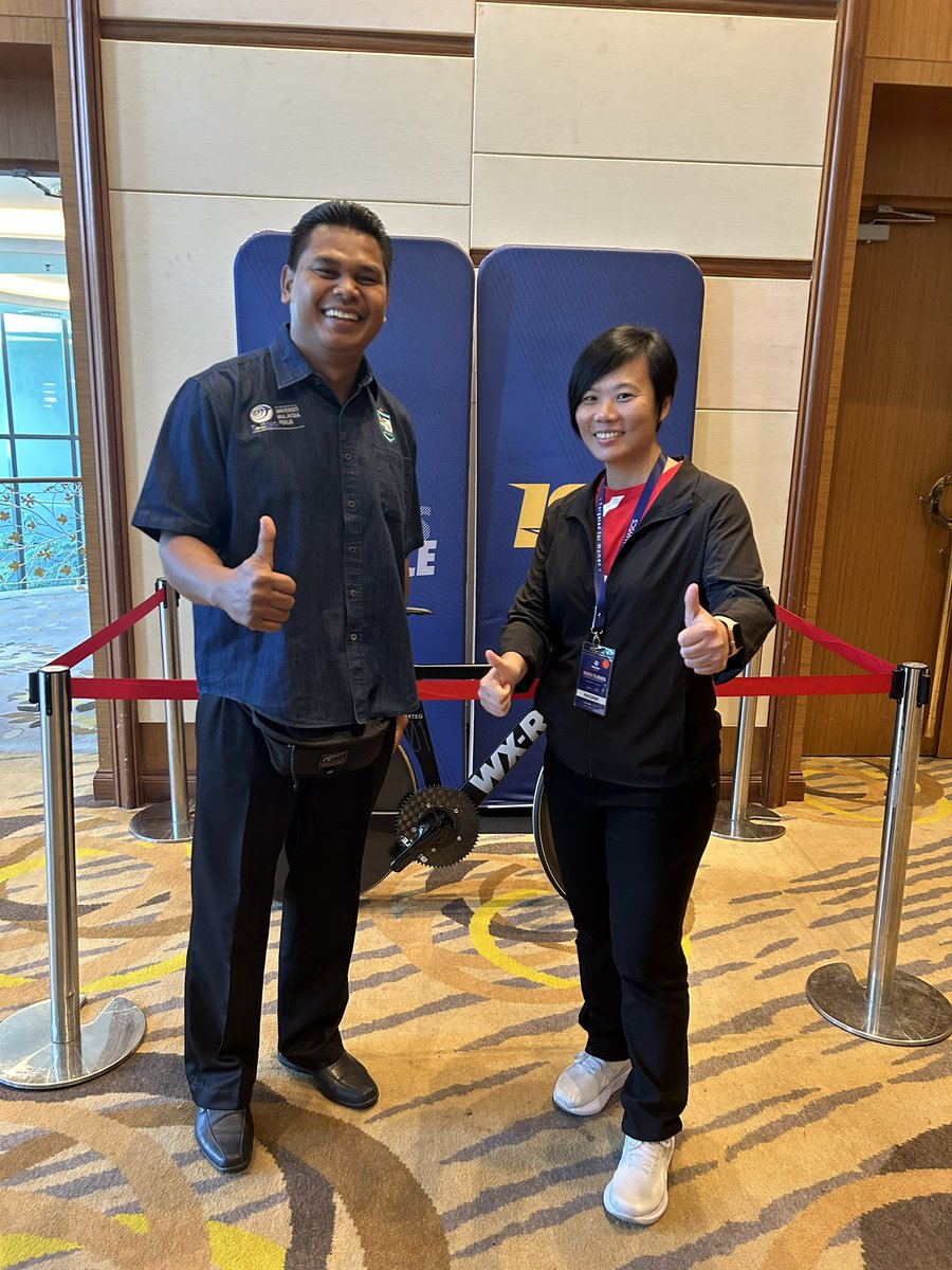 wee_sharon's tweet photo. 3. The best part is catching up with athletes friends from Jaya 1998, Olympians, King of Sprint, diving &amp; karate queens, Asia best netballers and sports champions. And many are elite coaches now. Friendship forever. https://t.co/TAIypsC7ea