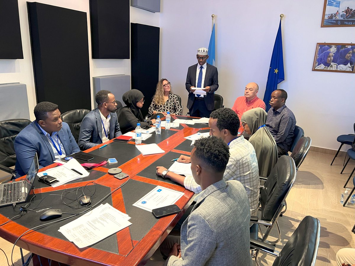 EUCAPSOM's tweet image. EUCAP Somalia trained #Maritime Rescue Coordination Center (#MRCC) operators in communicating and coordinating in maritime accidents or search and rescue operations. Mission has funded and implemented establishing of the MRCC in Mogadishu Port.