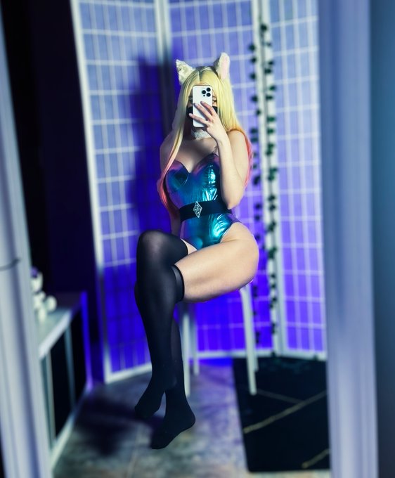 Say hi if you love me :3💕😘 https://t.co/11su62xpSf