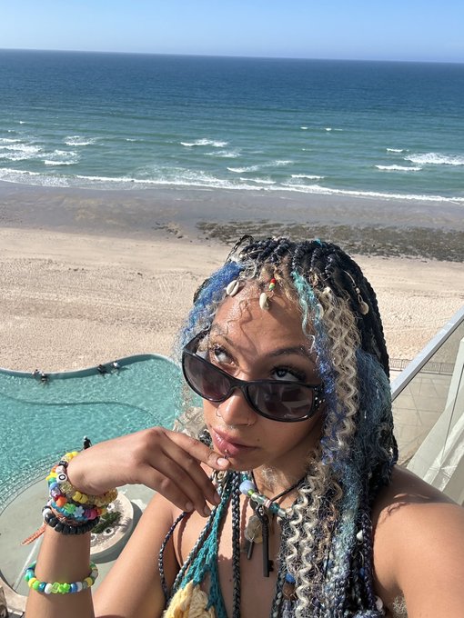 Beach resort pics all weekend💋💋 https://t.co/GDkH8AUwh9  Message me ($ prepared) 444 Content 222✨ https://t<a href="/tag/mirrorselfie"class="tags"><span>#mirrorselfie</span></a>