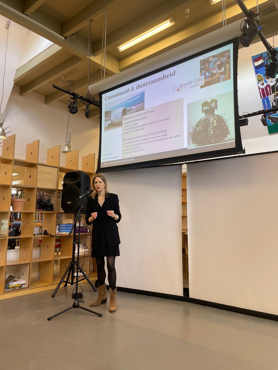 Vanessa Mak (@vanessamak) on Twitter photo Vanmiddag een korte pitch verzorgd voor de Leidse campagne tegen de door het nieuwe kabinet voorgenomen bezuinigingen 🤓✨📚
universiteitleiden.nl/campagne/geest…
#ZonderKennenGeenKunnen #LeidenInActie #UniversiteitLeiden
<a href="/LeidenLaw/">Leiden Law School</a> <a href="/UniLeiden/">Universiteit Leiden</a> Vanmiddag een korte pitch verzorgd voor de Leidse campagne tegen de door het nieuwe kabinet voorgenomen bezuinigingen 🤓✨📚
universiteitleiden.nl/campagne/geest…
#ZonderKennenGeenKunnen #LeidenInActie #UniversiteitLeiden
<a href="/LeidenLaw/">Leiden Law School</a> <a href="/UniLeiden/">Universiteit Leiden</a>