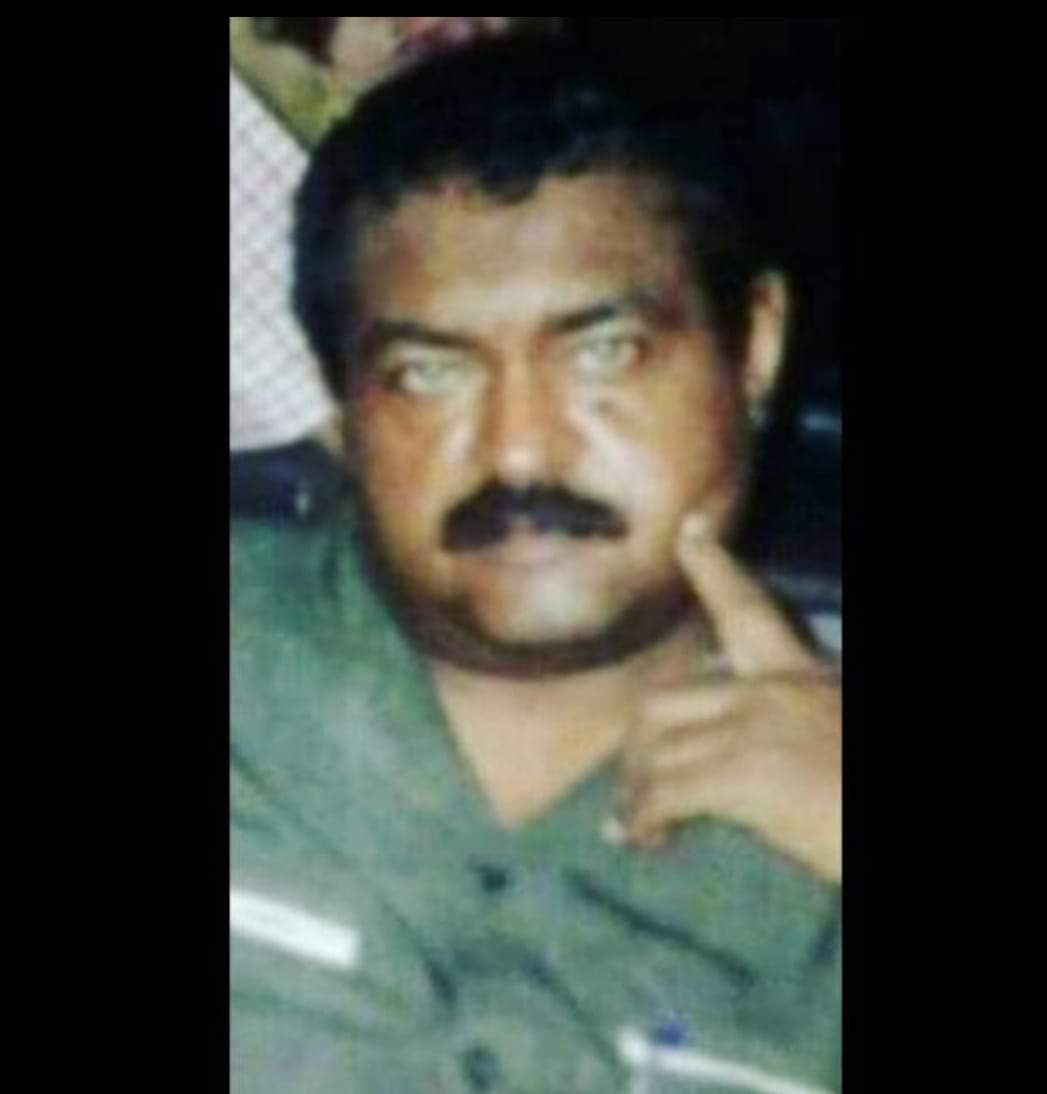 في مثل هذا اليوم رحل أبي اللهم ارحم من عجزت عقولنا عن استيعاب فراقهم، وتركوا بصمة في جوف قلوبنا وذهبوا في جوف أرضك، فاجمعنا بهم في جنتك يا رب🙏🏽