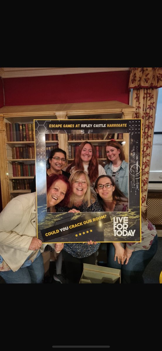 Amymitch15 tweet media