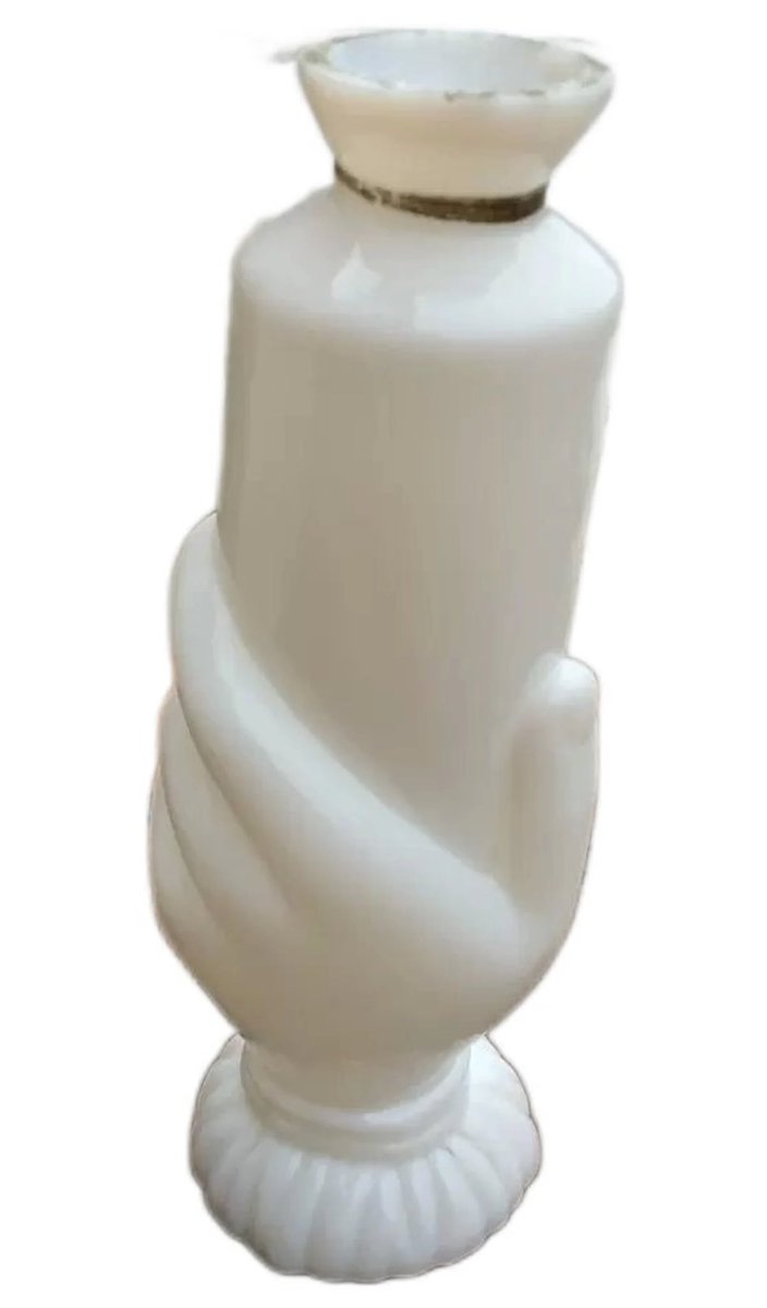GothicGlass's tweet photo. CA$40.00
vintage #handvase #opalglass #opaline #feminine #handdisplay #bridalgift #budvase #weddinggifts from
VintageVigo #etsy #etsycanada #etsyvintage #vintageforsale #vintagegifts #vintagedecor #movieprops #stageprops #housestaging
https://t.co/Tg9vsxgUE9 https://t.co/A1w8j6R0LY