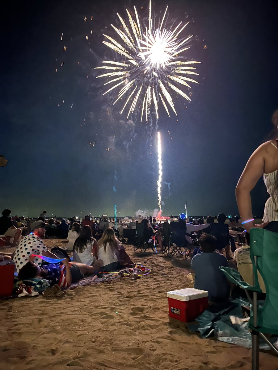 Kingyface's tweet photo. Best firework show in Maryland! Happy 4th https://t.co/YlupT74gXj