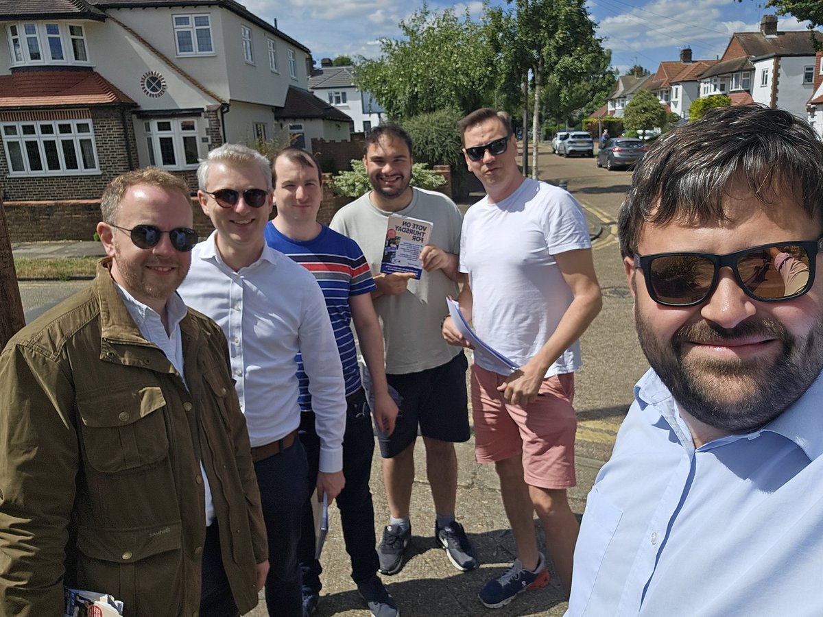 ThomasFTurrell's tweet image. .@SamThurg has now joined the team in #Sidcup.