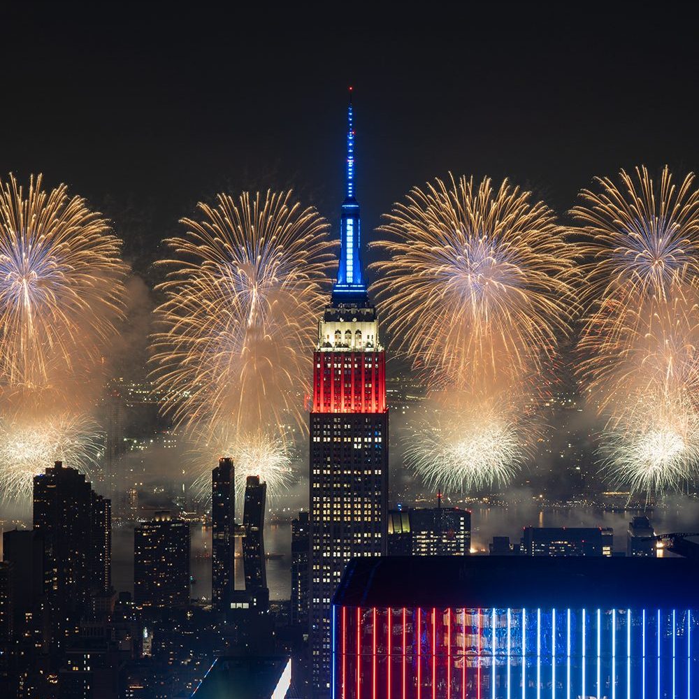 Printique_lab's tweet photo. Monumental moments deserve to be hung with Pride! Happy 4th of July from Printique. 🎇💥✨🎉
🎉Use code: FIREWORKS15
Enter: https://t.co/04BY6mckDq
#4thofjuly #fireworksphotos #printlabbrooklyn #printlab https://t.co/eU5TpwGUMb