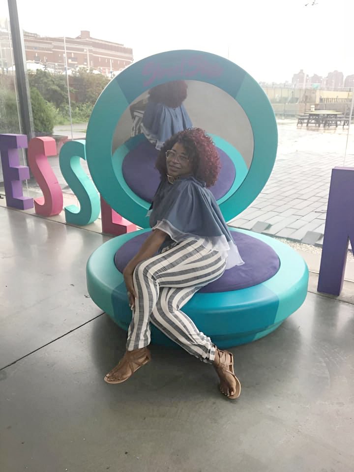 talesftmedia's tweet photo. Throwback Thursday!✨

@TammyReeseMedia attending the Essence Street Style event.💃🏽

#Goddess #ThrowbackThursday #EssenceStreetStyle #EssenceMagazine #TammyReeseMedia
#TalesFromTheMedia #EssenceFest #EssenceFestival #FYP #ExplorePage https://t.co/GlFnvjTXDP
