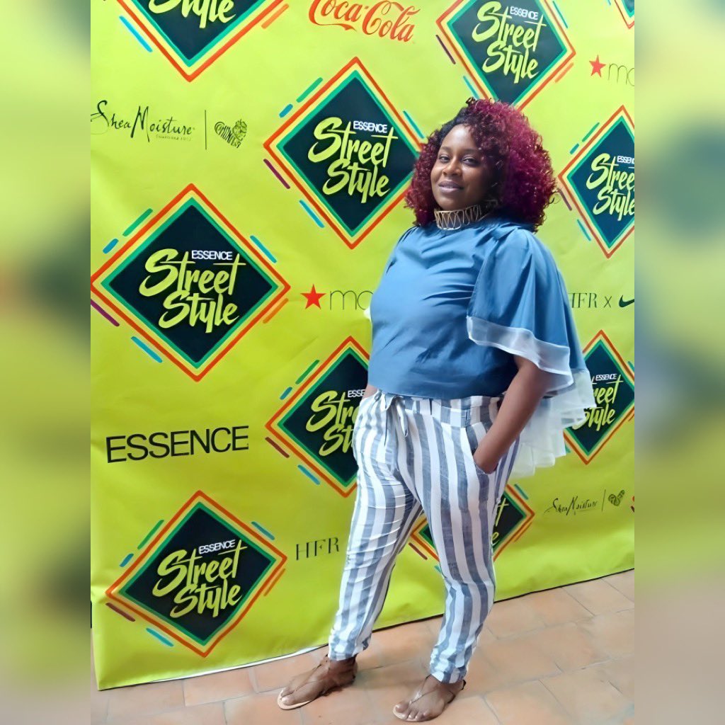talesftmedia's tweet photo. Throwback Thursday!✨

@TammyReeseMedia attending the Essence Street Style event.💃🏽

#Goddess #ThrowbackThursday #EssenceStreetStyle #EssenceMagazine #TammyReeseMedia
#TalesFromTheMedia #EssenceFest #EssenceFestival #FYP #ExplorePage https://t.co/GlFnvjTXDP