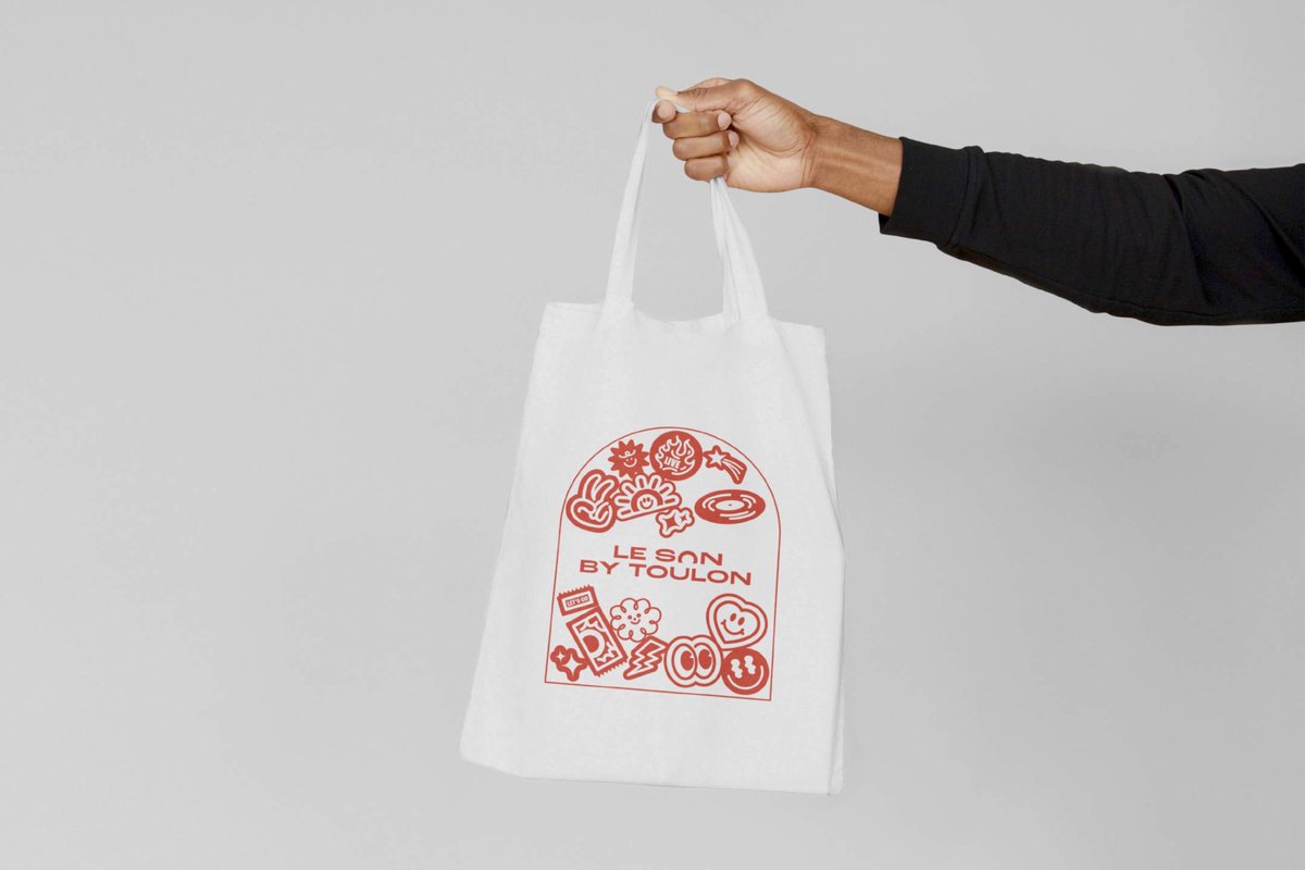Un petit avant goût de notre merchandising  Son by Toulon ?

👉Retrouvez tous nos articles sur stand les soirs de concert.

ℹ️ Préparez votre arrivée : sonbytoulon.com

#sonbytoulon #concert #toulon #var