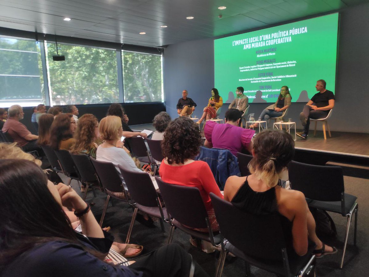 AltresEconomies's tweet photo. #125anyscooperativisme
#Barcelona és una ciutat amb una política molt explícita en #ESS que ha treballat pel seu impuls i enfortiment:
🧭 Un full de ruta compartida, l'#ESSBCN2030
🗺️ Els #PIESS
💸La col·laboració amb #financesètiques
📩 Un butlletí amb +25 mil subscriptores https://t.co/BKUrvLfYAy