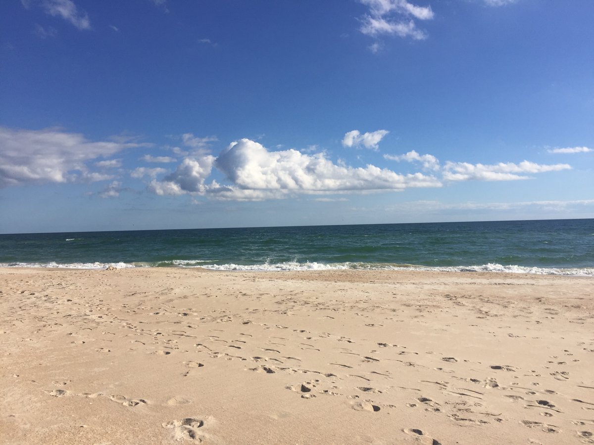 BeachLoveSGI's tweet photo. Ready to getaway? Come to Beach, Love &amp; Happiness on St. George Island.  https://t.co/xUrf4bkczk #stgeorgeisland #sgi #beach #florida #vacation #beachlovehappiness https://t.co/WJjpRBCR8H