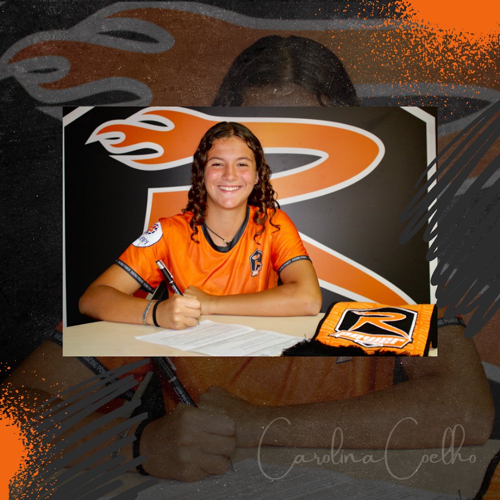 racingpower_fc's tweet photo. ✍🏼Joana Silva, Carolina Coelho, Rita Bento e Leonor Viegas assinam contrato de #formação 🟠⚫️

#raçaquererunião #orangeisthenewflame
#federacaoportuguesadefutebol #futebolfeminino #RacingPowerFC #rpowerenergydrink #rockwater https://t.co/iEGJP3QdBZ