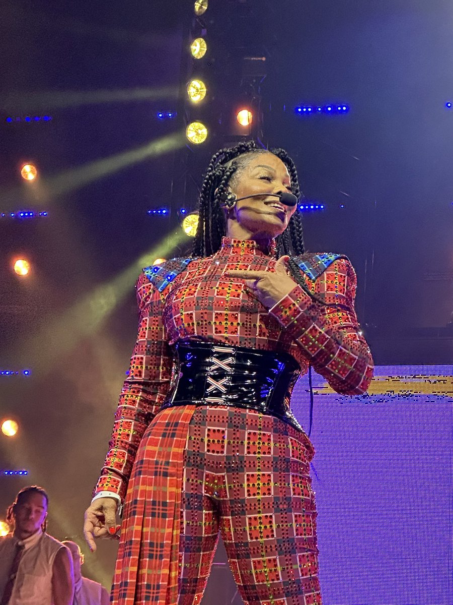 Ghannie's tweet photo. I can’t move.
I can’t speak.
I took like 4 pictures.
I don’t care.
I thought my ❤️ was going to explode.
I wasn’t missing ONE second.
I HAD A TIME.
This will forever be my happy place. So thankful💜 #JanFam #TAT2 https://t.co/zem43iuC3Z