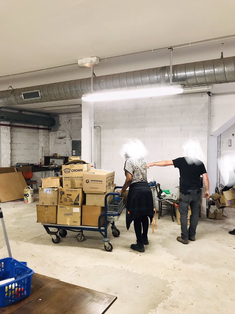 PR_Brive's tweet photo. Une justice de proximité associant le parquet, l’#ANTIG et le SPIP 19 👥

- Déménagement de l’ancien site #Emmaüs vers le nouveau 🏢
- 4 personnes affectées 🛠
- 3 semaines de travail 📆
- 105h de TIG ⏰

Une nouvelle dynamique pour donner du sens à la peine #TIG 2/2 https://t.co/0x0kujIgBo
