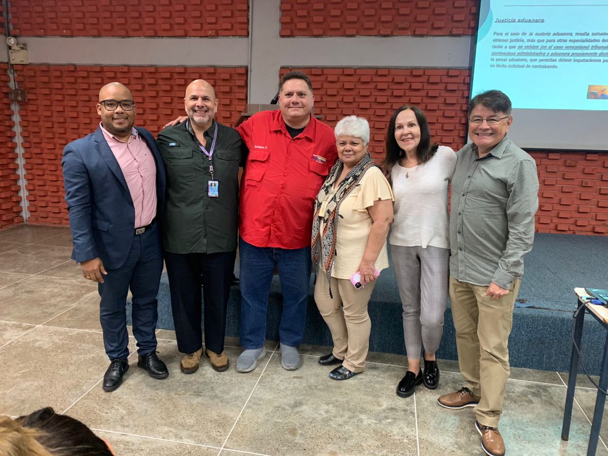 ÁMBITOADUANERO® tweet media