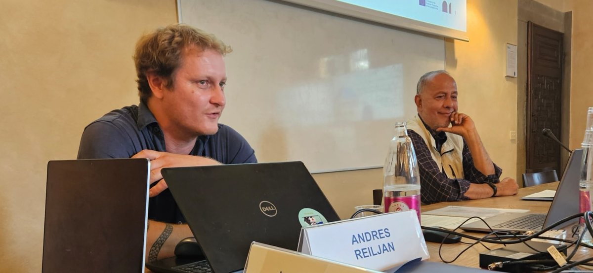 A week ago, we kicked off a two-day workshop on affective (de)polarization, bringing researchers from both sides of the Atlantic together <a href="/EUI_Schuman/">The Robert Schuman Centre</a>. It was a great honour to introduce the keynote of Prof. Shanto Iyengar - the founding father of affective polarization research.