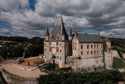 AggloSeineEure's tweet image. Le #château de #Gaillon a décroché la 2ème place 🏰 Un immense merci à tous ceux qui ont voté et soutenu le château 🙏
🏆 Bravo au grand gagnant ! 🎉

#GrandPrixPatrimoineTourismeLocal #patrimoine #tourisme @airbnb_fr @fond_patrimoine