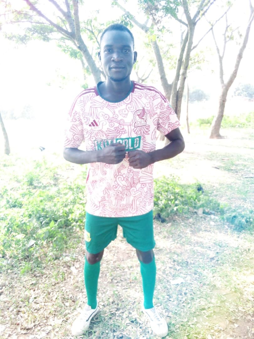 It's a match day 2 . Kam see how people ask for water.