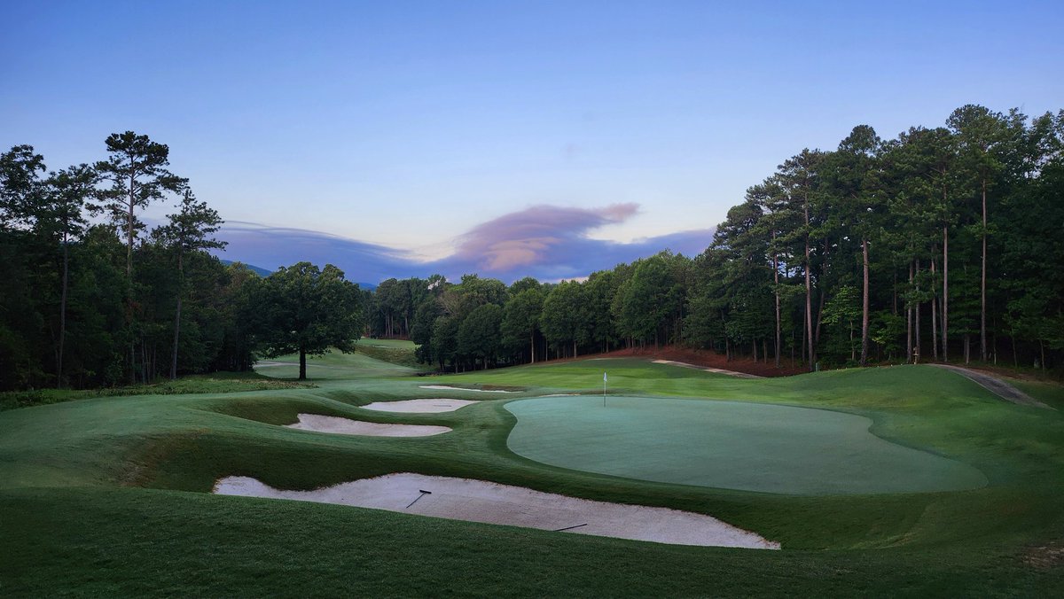 standardkev's tweet image. Happy 4th of July from #TheLegacyCourse!
#AlabamaSummer 
...now, let's swim and eat BBQ!