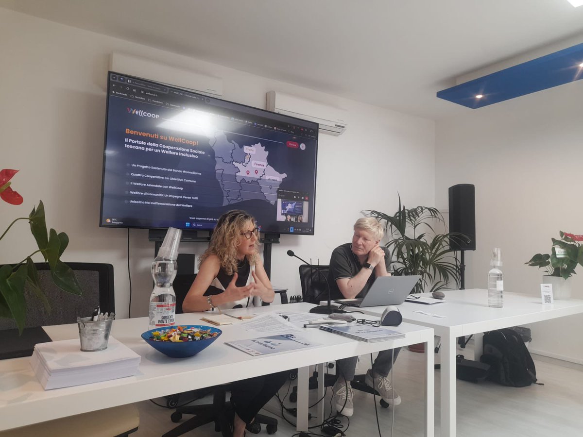 Oggi a Firenze con <a href="/mariasole_fc/">Maria Sole Ferrieri Caputi</a> presso la sede di Legacoop Toscana per partecipare alla presentazione dei primi risultati del progetto WAVES (delle Coop CAT, Coop21, LeGo Pane&amp;Rose) e parlare di #welfareaziendale nella #cooperazione sociale
