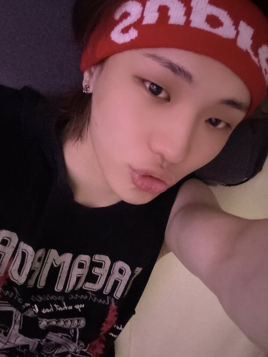 TNX_twt's tweet photo. 잘 준비 완료!🫡😴

#THENEWSIX #TNX #더뉴식스
#천준혁 #JUNHYEOK https://t.co/IJcQy9aT9p