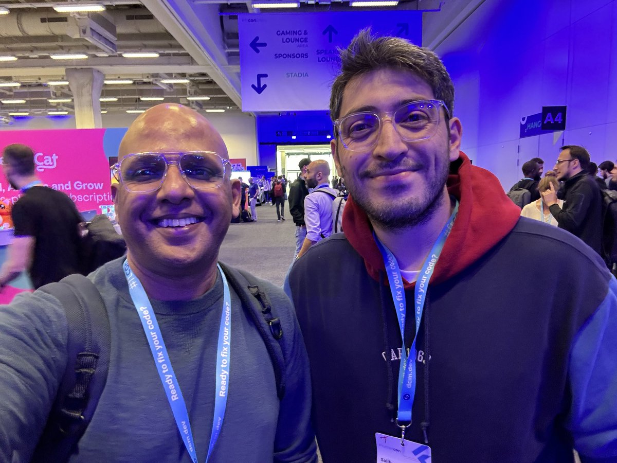 Humbled and grateful to be a minuscule part of the incredible #flutterdev community. 

Always great to catch up with the friends in person. Thanks <a href="/FlutterconWorld/">Fluttercon</a> 

<a href="/mhadaily/">Majid Hajian 💙</a> <a href="/devangelslondon/">Simon Lightfoot 🥇💙</a> <a href="/salihgueler/">Muhammed Salih Guler 🥑💙</a>