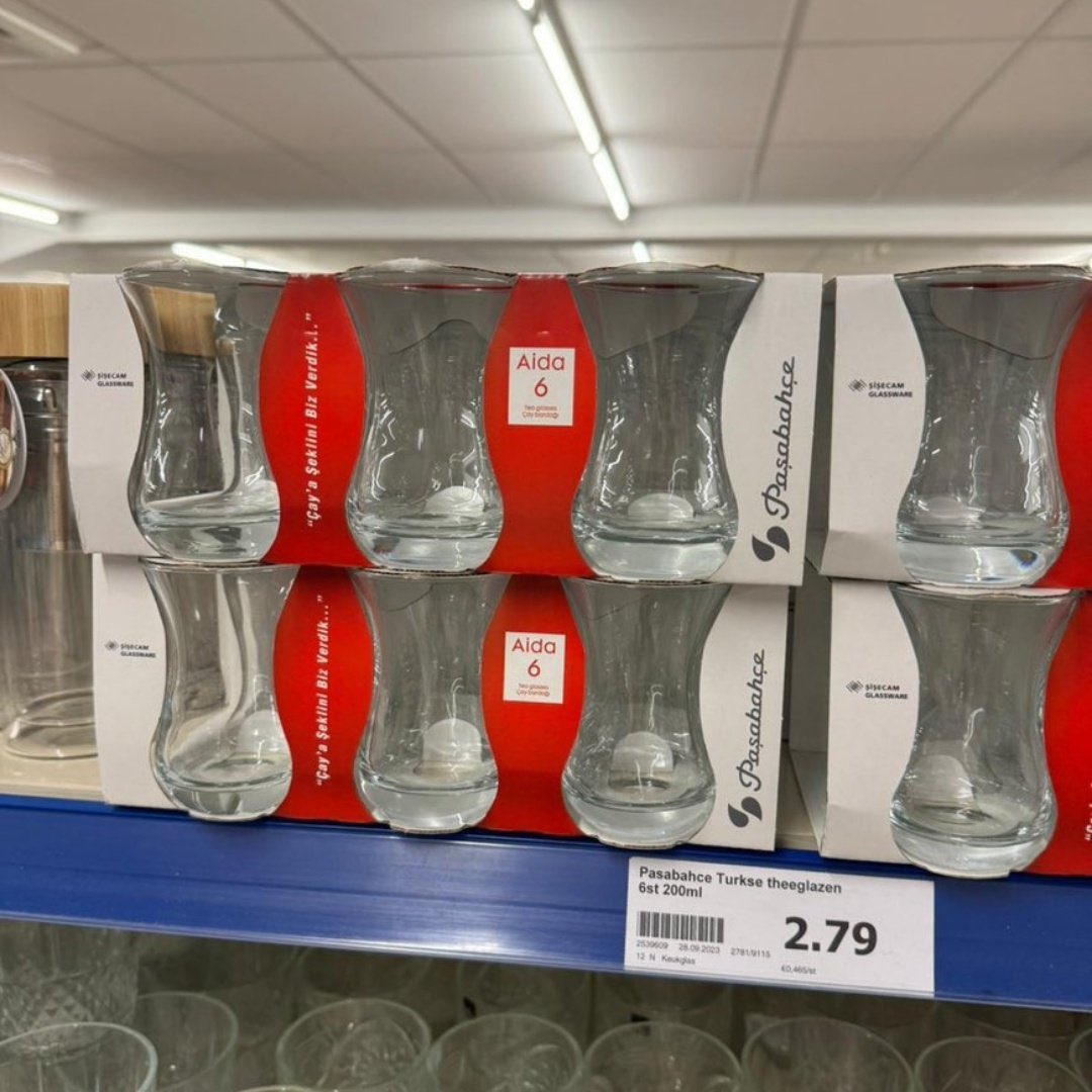 Türkiye’de üretilen 6’lı bardak setinin

— Türkiye fiyatı: 200 TL
— Hollanda fiyatı: 98 TL (2,80 €)