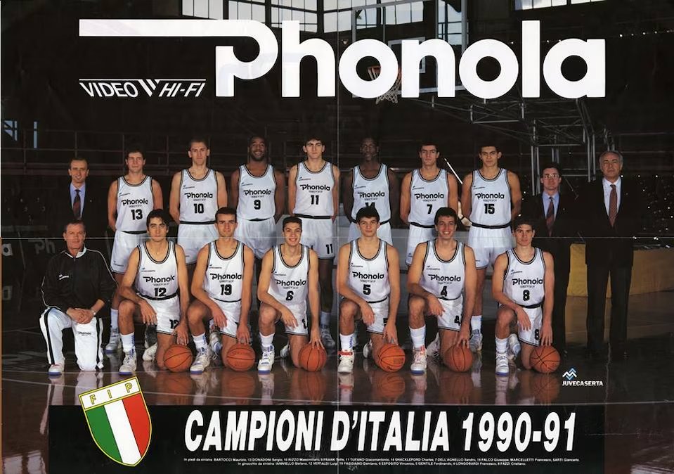 Nel 1991, la Juvecaserta Basket ha segnato una tappa storica nel basket italiano, diventando la prima squadra del sud Italia a vincere lo Scudetto. 

Questo successo è stato il culmine di un percorso iniziato con la vittoria della Coppa Italia nel 1988 e la finale di Coppa delle