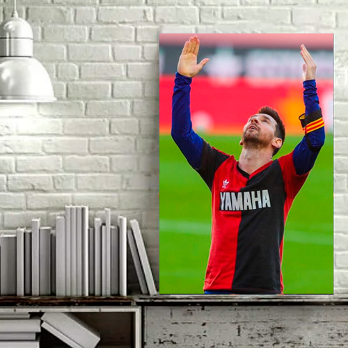 juliandmartin's tweet photo. Hoy juega #Argentina y Leo vuelve a ser titular! 
Por eso los amigos de https://t.co/nH930PaEk0 regalan este espectacular cuadro del 10, en este caso dedicado a los hinchas de #Newells. 
RT para participar! 
Termina el partido y sorteamos!
Más diseños en https://t.co/Y3L74X19Fg https://t.co/p67TbME8HX