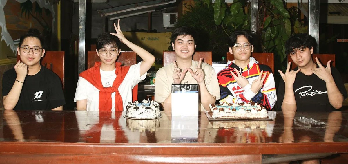 yveewise's tweet photo. my forever fav main 5 🥺 https://t.co/u3wZCyNWuS