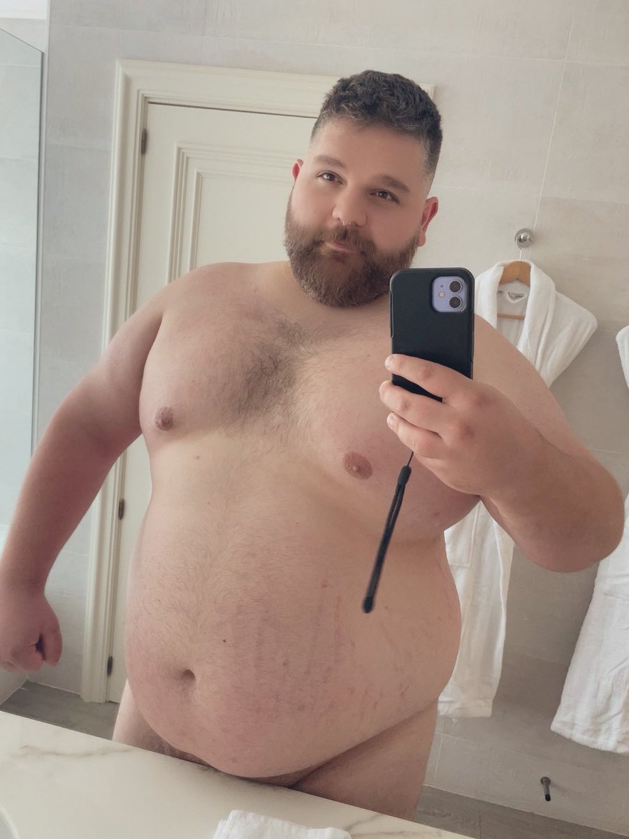 kinghennytheviii tweet media