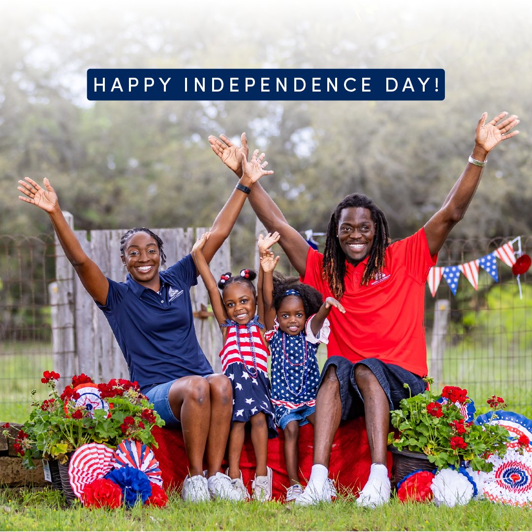SemperFiFund's tweet photo. 🇺🇸 Happy Fourth of July from our Fund Family to yours! #IndependenceDay #SemperFiandAmericasFund #FundFamily https://t.co/l5Ty3U7XOT