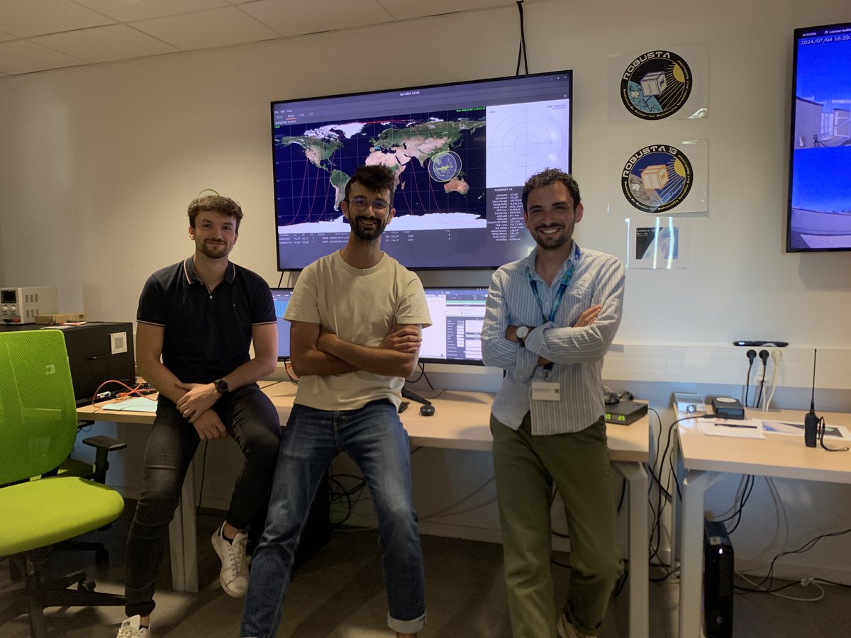 Centre Spatial Universitaire de Montpellier (@csumontpellier) on Twitter photo Le #CSUM compte 3 nouveaux #radioamateurs dans son équipe ! Bravo à Axel, Ezéchiel et Virgil pour l'obtention de leur licence ! #hamradio #amateurRadio <a href="/IARU_R1/">IARU Region 1</a> <a href="/amsatf/">Amsat-f</a> <a href="/umontpellier/">Université de Montpellier</a> Le #CSUM compte 3 nouveaux #radioamateurs dans son équipe ! Bravo à Axel, Ezéchiel et Virgil pour l'obtention de leur licence ! #hamradio #amateurRadio <a href="/IARU_R1/">IARU Region 1</a> <a href="/amsatf/">Amsat-f</a> <a href="/umontpellier/">Université de Montpellier</a>
