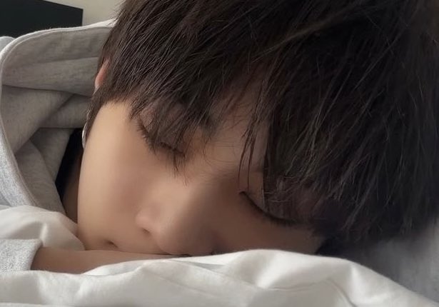 sheepbabu's tweet photo. 다들 쉿…
아기고양이 자요.. ⊹ ࣪ ˖ https://t.co/tUONkCUCK4