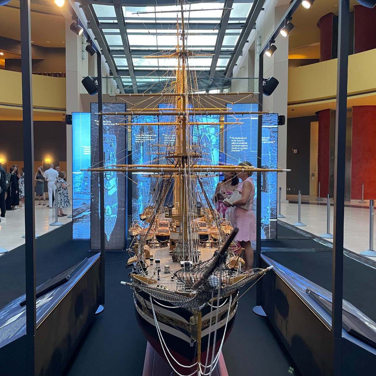 Dopo la tappa al Palazzo di Vetro delle UN a New York, la mostra Ocean Stories. The Italian Navy Exhibition naviga verso l’Ambasciata d’Italia a Washington DC dal 28/06 all’11/07. Una mostra ideata e realizzata da Magister Art.
<a href="/ItalianNavy/">Marina Militare</a> 
<a href="/ItalyinUS/">Italy in US</a>