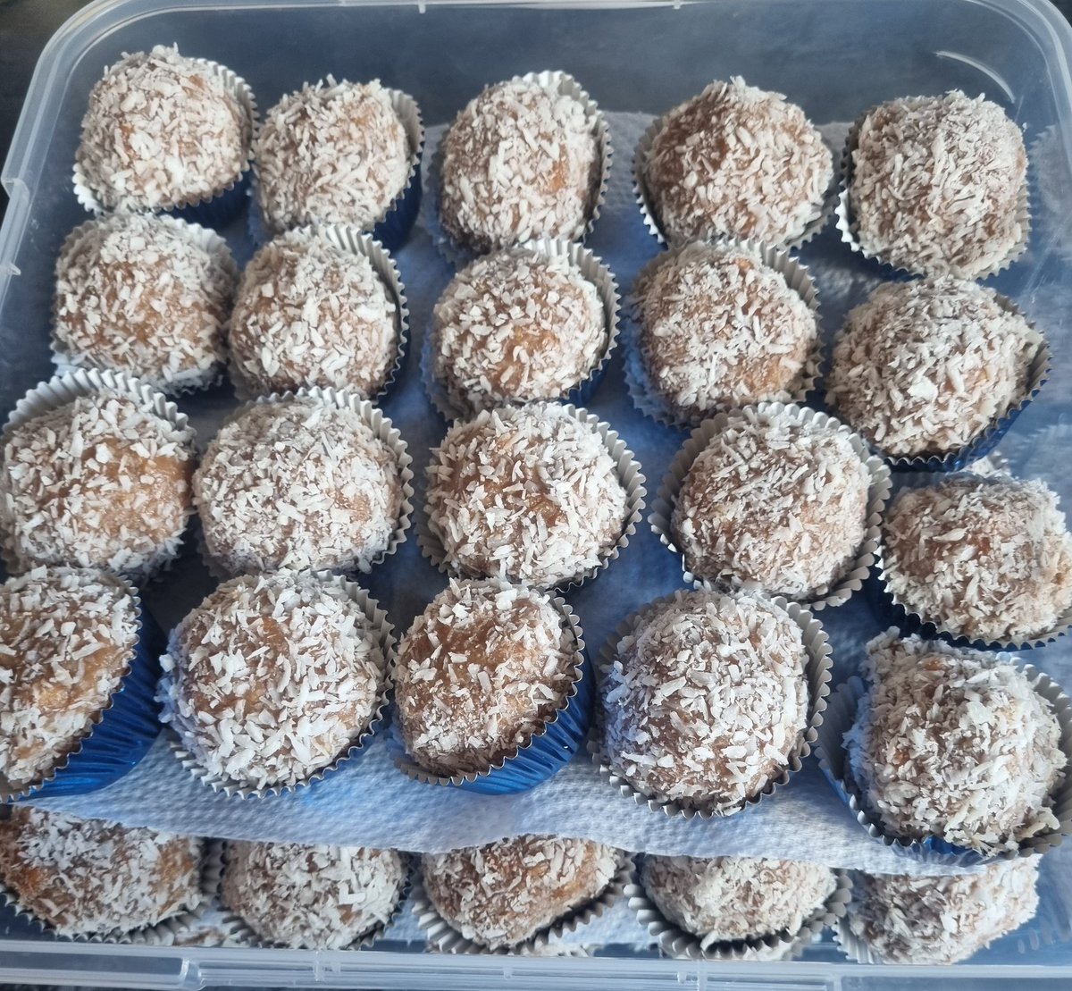 Keeping the tradition alive 😅
Fuelling the Candidates and Counting agents <a href="/uuponline/">Ulster Unionist Party</a> @RobinSwann_MLA #SouthAntrim #NorthAntrim #Magherafelt