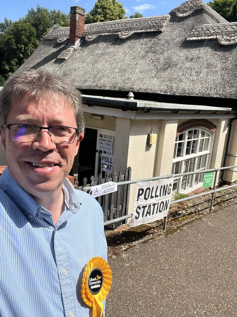 chrisj_brown's tweet photo. A lovely day across South Norfolk to get out and vote. I so enjoy taking part in our vital democratic process.

THANK YOU to all those organising the election day activity and working at the polling stations to make this happen smoothly.

#GeneralElection2024 #PollingStation https://t.co/il4gobZJOU