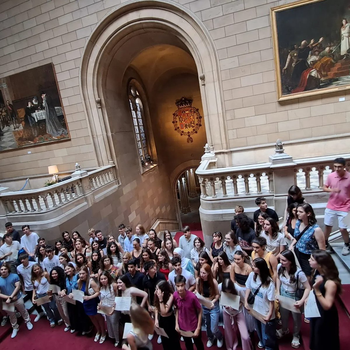 El nostre alumne de 2n de Batxillerat Álex Corbalán ha obtingut el 4t premi en la categoria d'Economia dels premis de treballs de recerca de la UB-Santander 
1077 treballs presentats i 90 premiats. Moltes felicitats! <a href="/UniBarcelona/">Universitat de Barcelona</a>