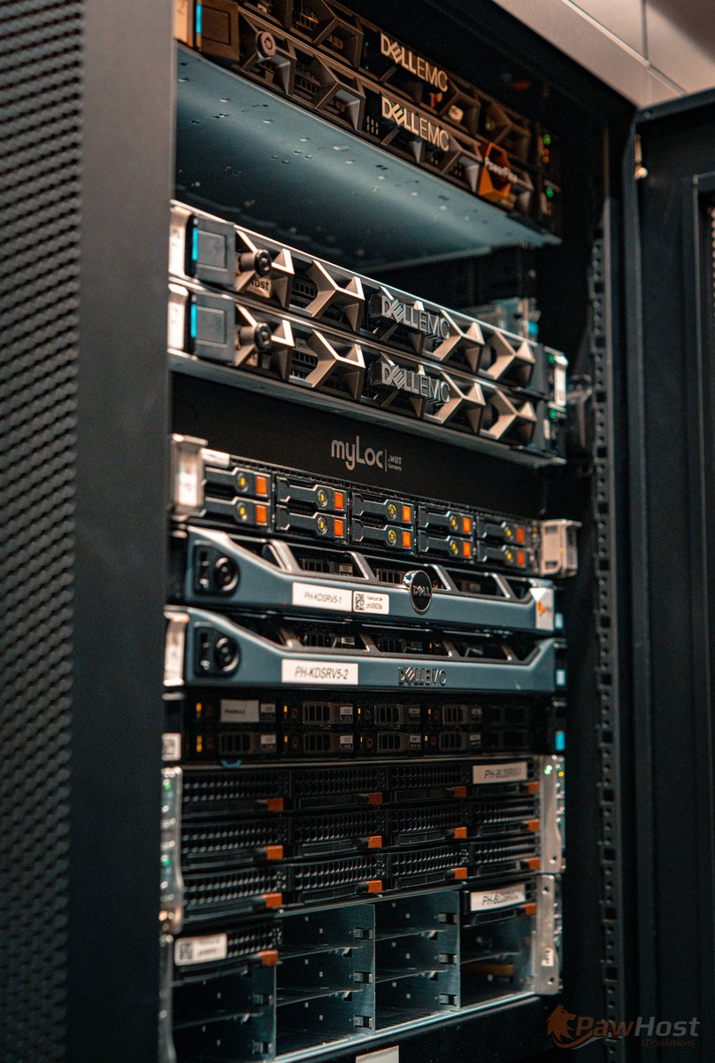 Paw_Host's tweet image. 🚀 Der Umzug ist geschafft! 🚀

Unser neues Server-Rack ist jetzt voll einsatzbereit und wir sind bereit für die nächste Herausforderungen. Danke an unser großartiges Team und an euch für die Unterstützung! 💪💻

#PawHost #ServerUpgrade #datacenter #TechNews