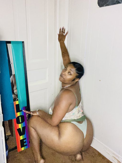 #sexy https://t.co/CLJNAlfDI3<a href="/tag/sexy"class="tags">#sexy</a>