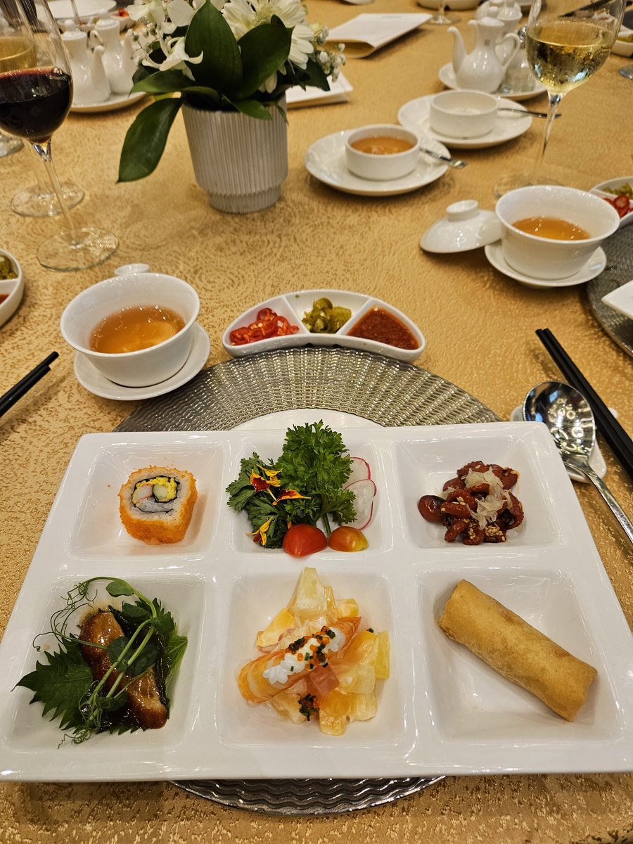 jianying_zhou's tweet image. ACM AsiaCCS&apos;24 Day 4: Conference Dinner. 
Another busy and successful day. Thanks a lot to our organising team and volunteers. 
#cybersecurity, #asiaccs, #singapore