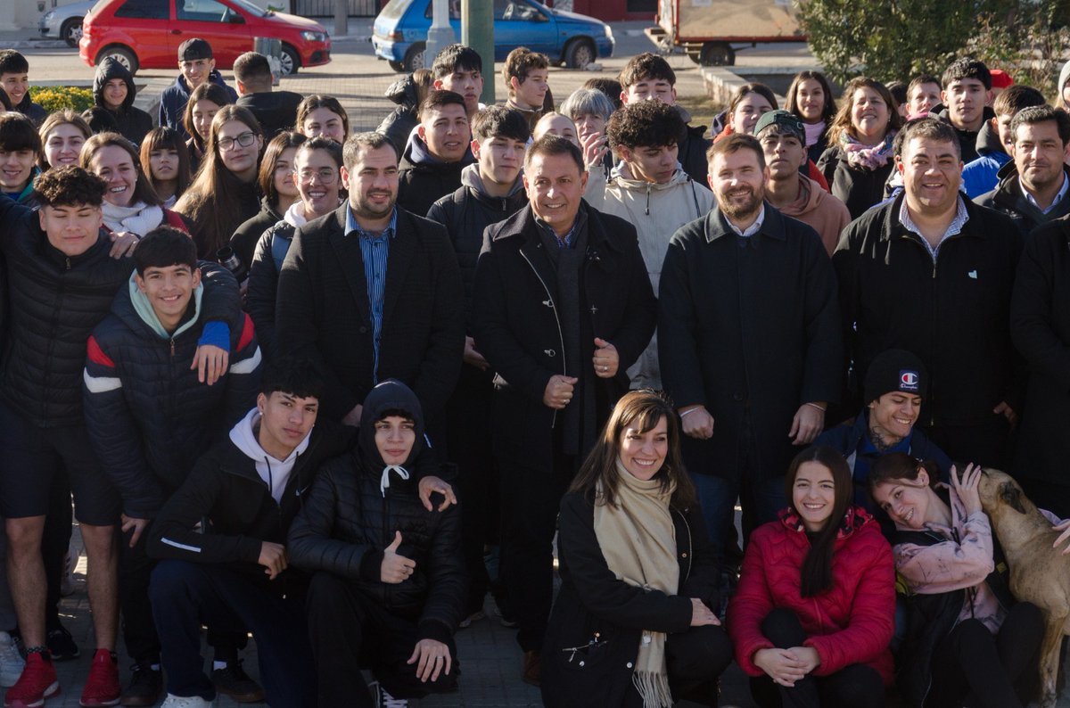 acurciarello's tweet photo. ✅ Fuimos a #GeneralAcha para dictar 2 capacitaciones e inaugurar un Punto Wifi libre y gratuito, demostrando que somos un Estado presente que brinda igualdad de oportunidades y le da herramientas a la juventud para desarrollar una actividad con salida laboral.
Es con más y mejor Estado.
Más información 👇🏼 https://t.co/sdFHxP5YHY