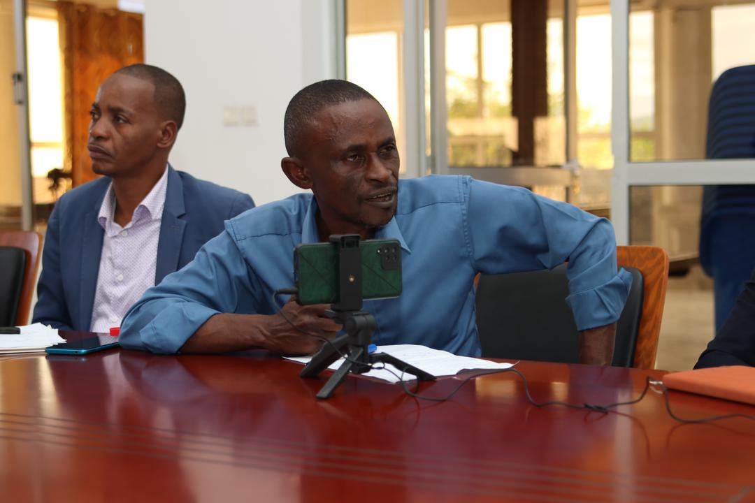 Nimewaalika wapenzi wa Kiswahili nchini Comoro kuhudhuria Maadhimisho ya Siku ya Kiswahili Jumapili hii katika Ukumbi wa Bunge, Moroni. Maandalizi yamekamilika na Gavana wa Ngazidja, Mohamed Mze, atakuwa mgeni rasmi. Tukio litajumuisha burudani, shindano la insha, na vyakula vya